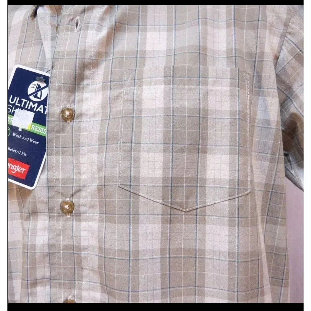 Wrangler Shirt Wrinkle Resistant Relax Fit‎ Shirt Tan Plaid NWT Small - Picture 2 of 7